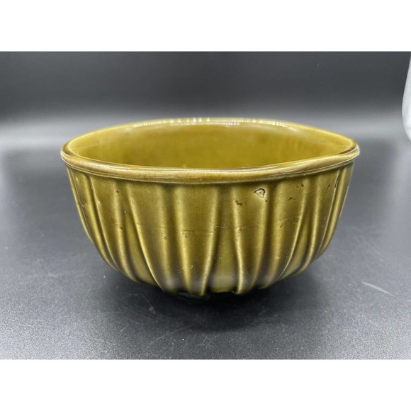 Vintage McCoy Planter Swirl USA Olive Green MCM Pottery Avocado Green #518 - Picture 1 of 7